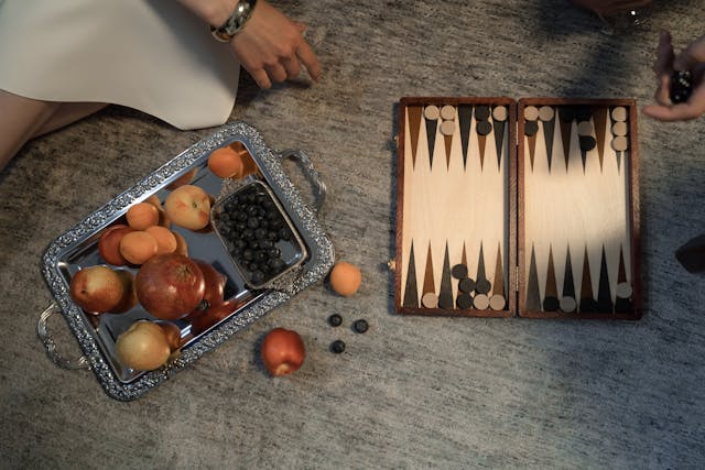 Backgammon Pieces: Essential Guide to Styles & Materials